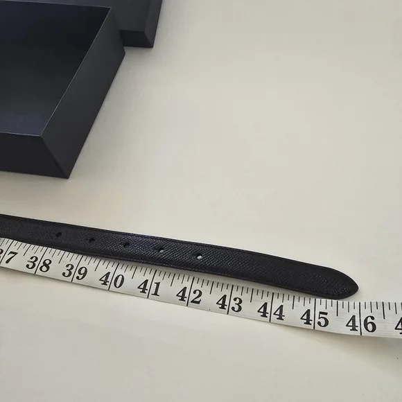 Dolce & Gabbana Black Leather Belt with Gold Buckle - Picture 4 of 4